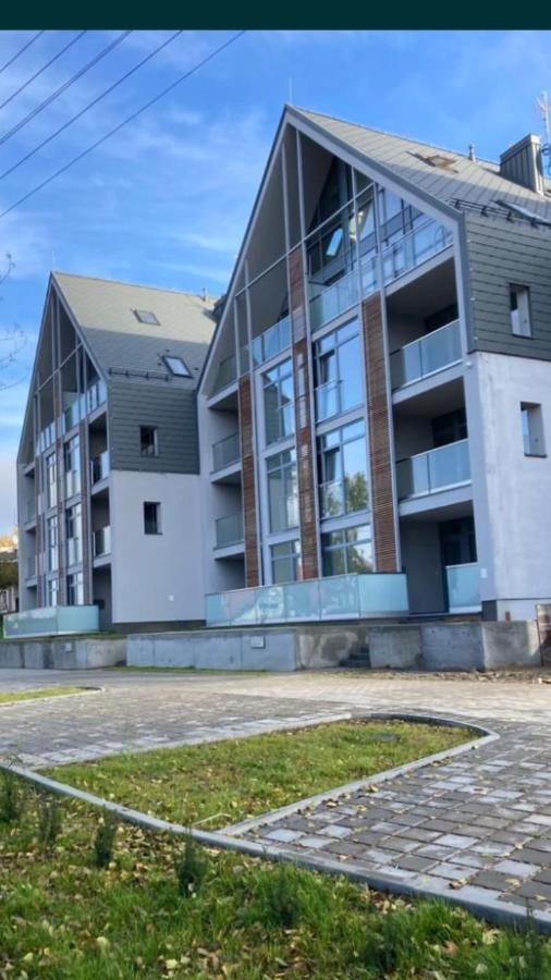 Nowoczesny Apartament Z Widokiem Na Jezioro Charzykowy Bagian luar foto